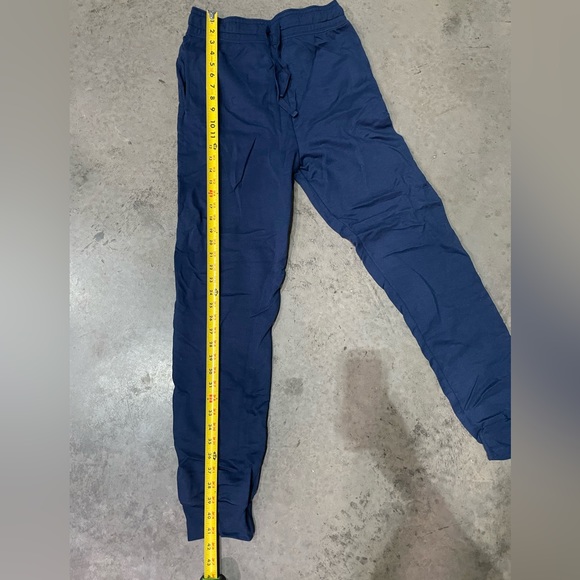 Hanes navy blue comfy cotton sweat pants with front pockets and one back pocket - Picture 11 of 11